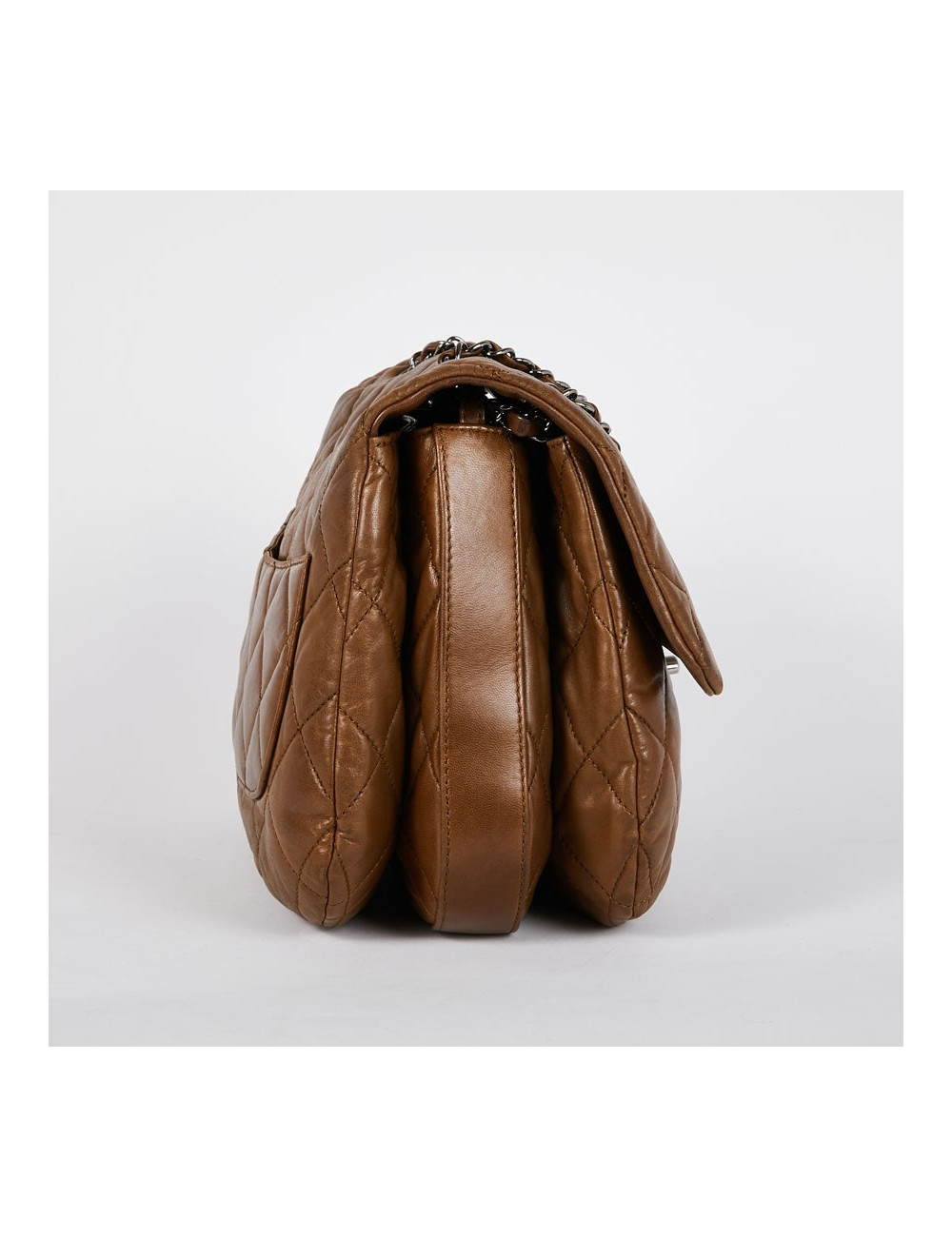 Sac CHANEL cuir d'agneau marron souple matelassé