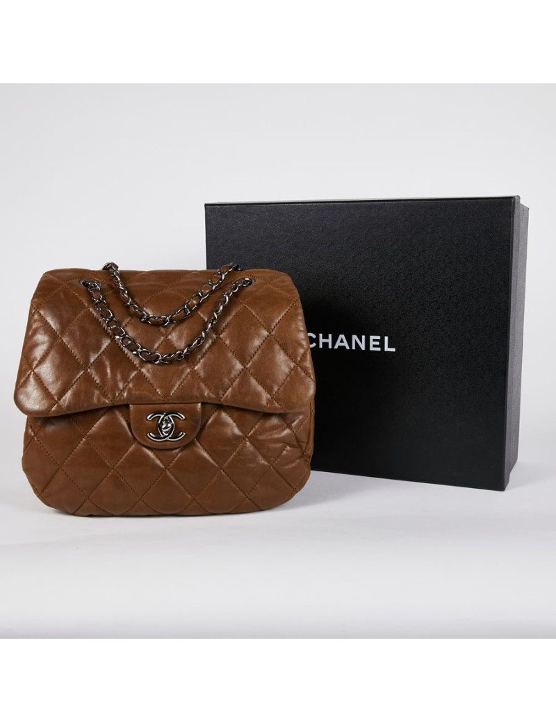 Sac CHANEL cuir d'agneau marron souple matelassé