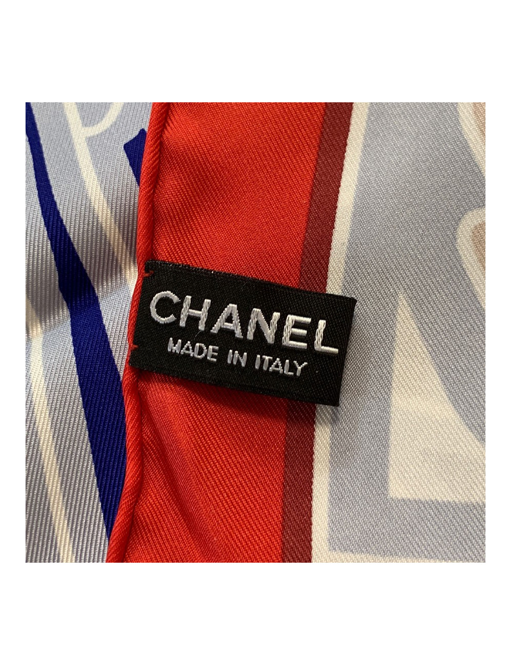 Carré CHANEL 100% soie