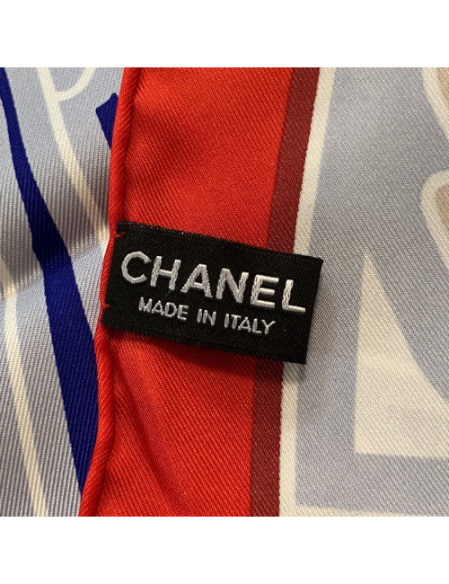 Carré CHANEL 100% soie
