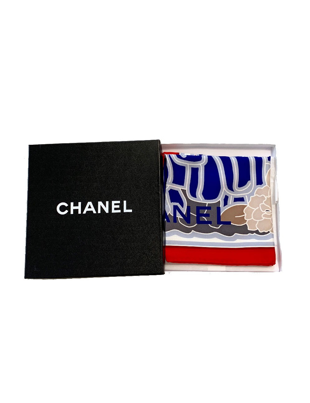 Carré CHANEL 100% soie