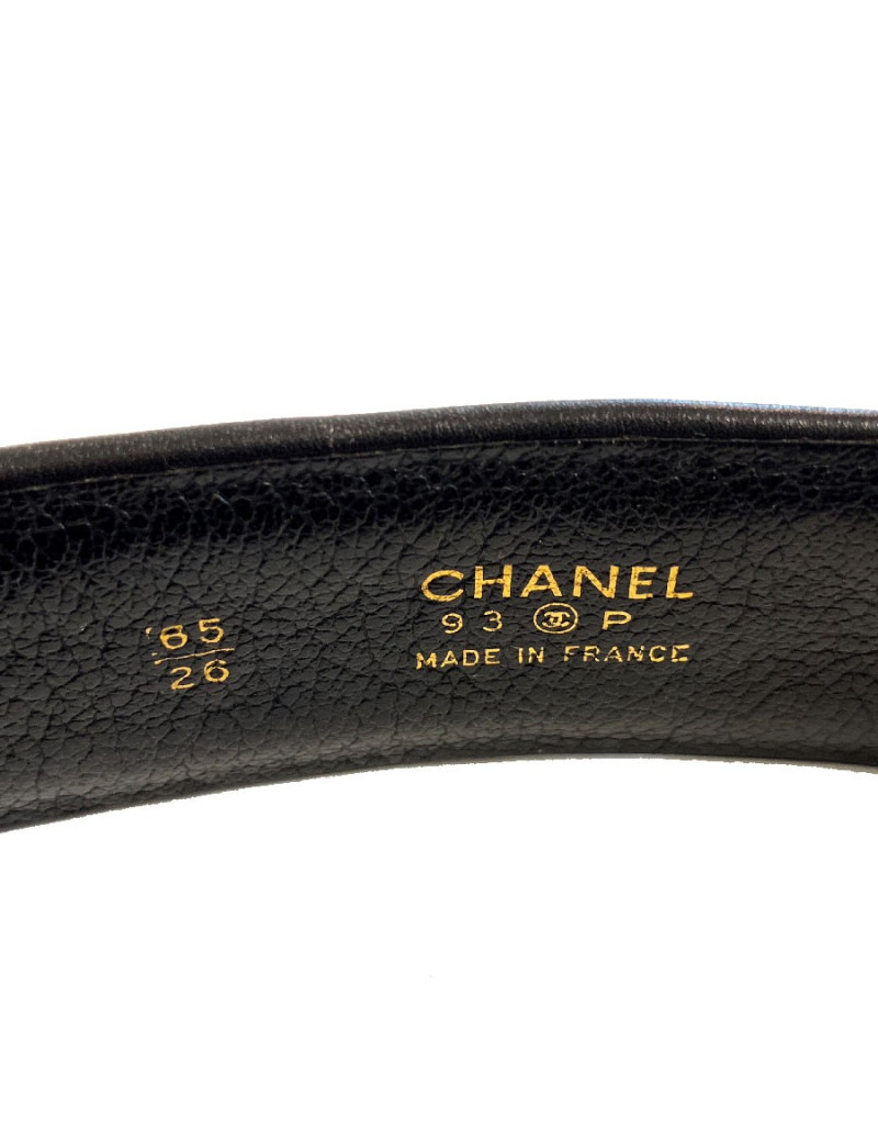 Ceinture noire CHANEL matelassée