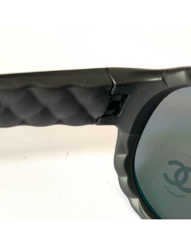 Lunettes de soleil CHANEL