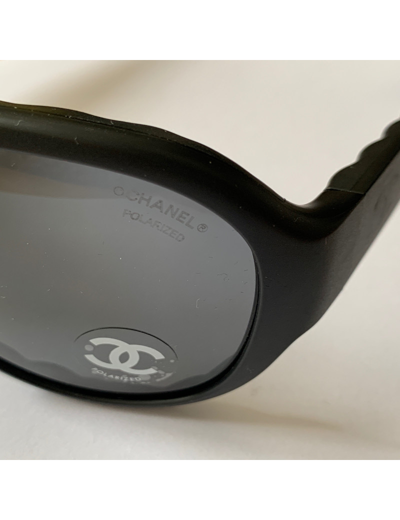 Lunettes de soleil CHANEL