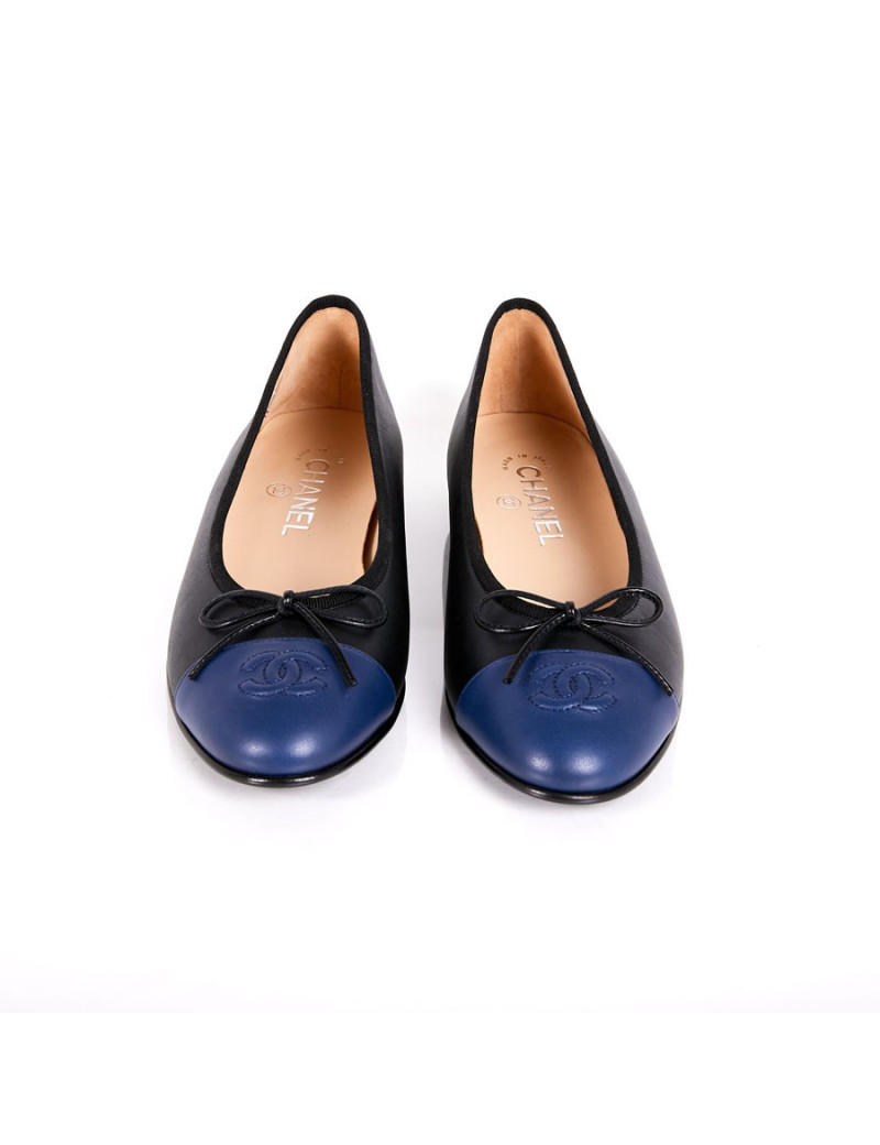 Ballerines T 38.5 CHANEL bicolores noires et bleues
