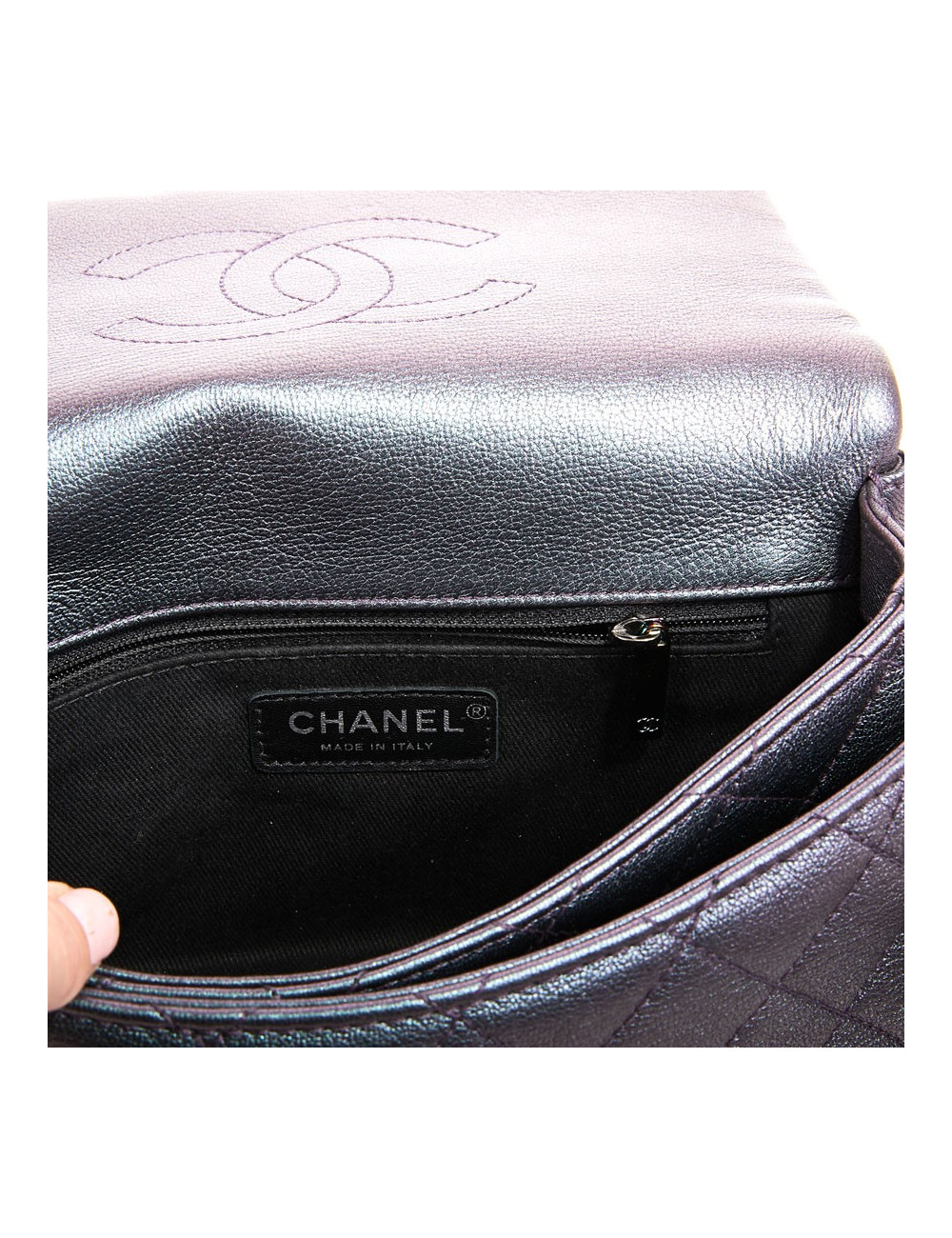 Sac CHANEL cuir de veau matelassé irisé mauve