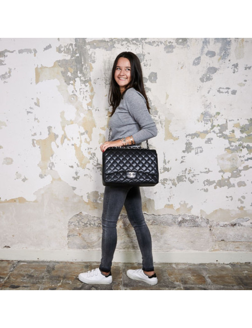 Sac jumbo CHANEL cuir caviar noir