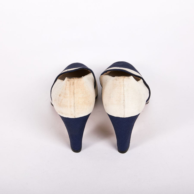 Escarpins Vintage Chanel bicolore Du VINTAGE au gout du jour