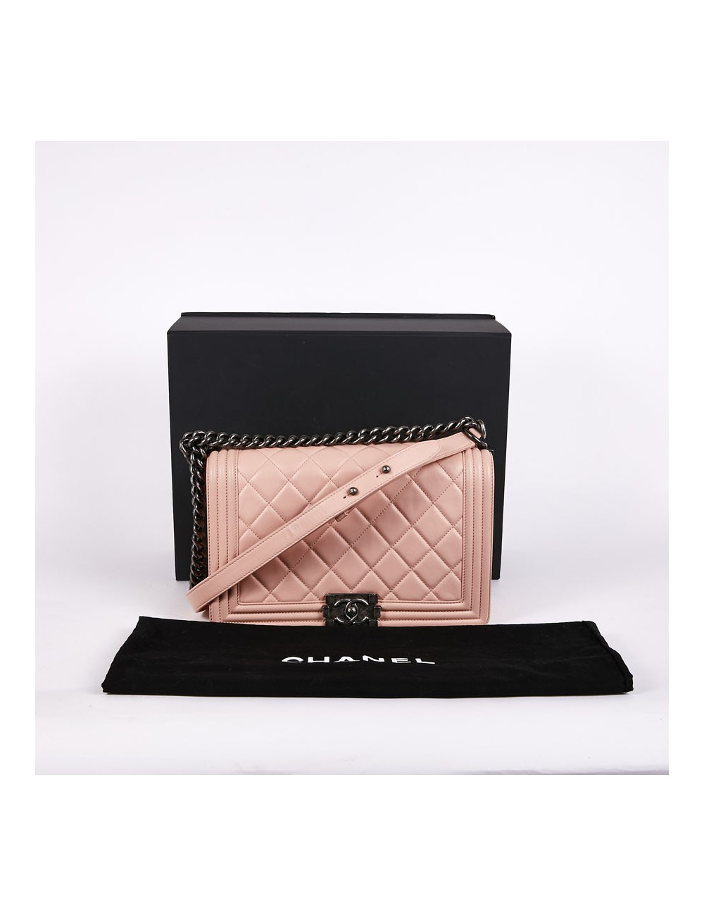 Sac Boy CHANEL cuir matelassé rose