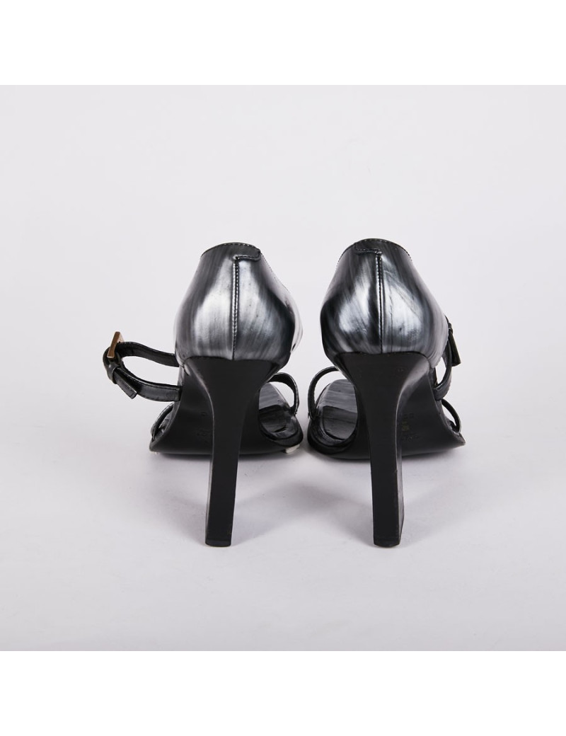 Sandales Hautes T 35,5 Gucci gris métallisé