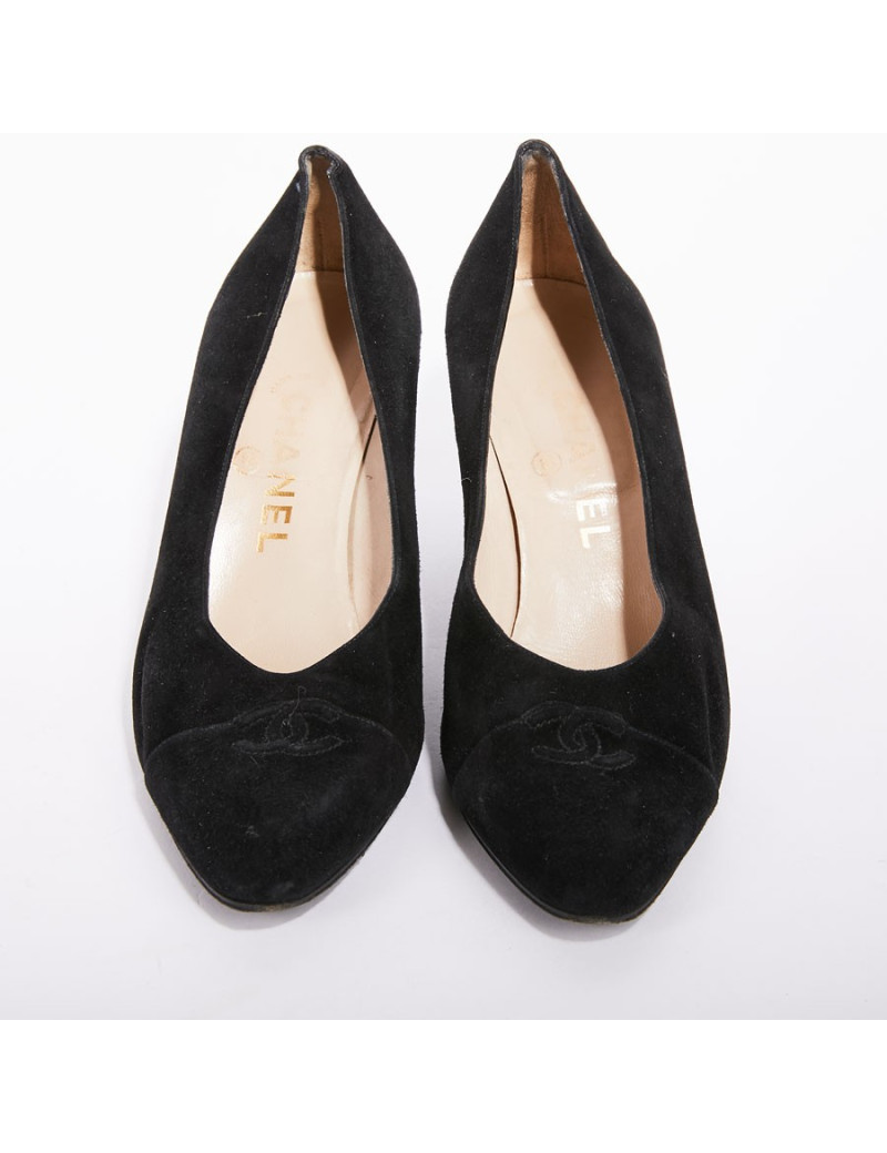 Escarpins Chanel T39,5 en veau velours noir