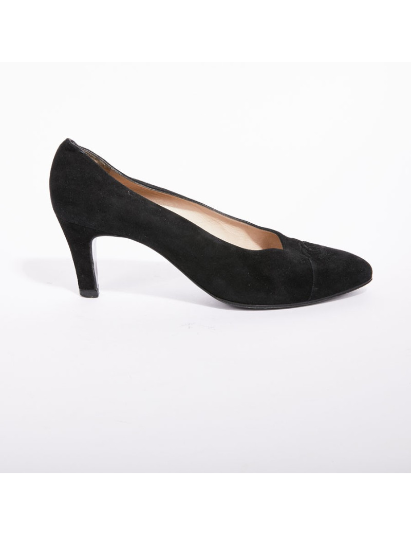 Escarpins Chanel T39,5 en veau velours noir