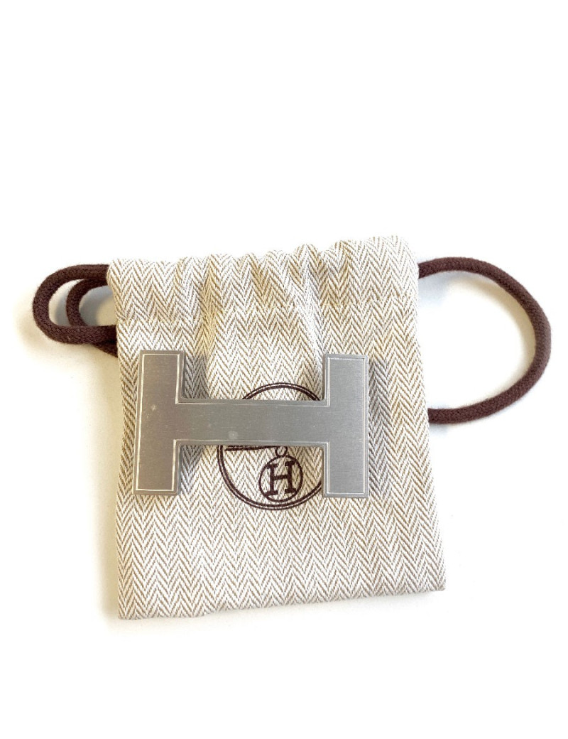 Boucle de ceinture  "H" HERMES métal argent brossé