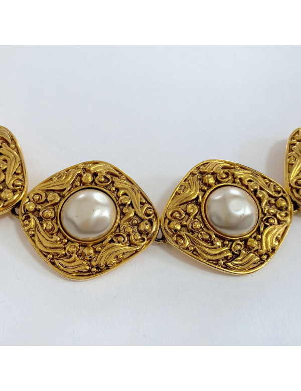 CHANEL Vintage gilded metal and pearly beads belt 2