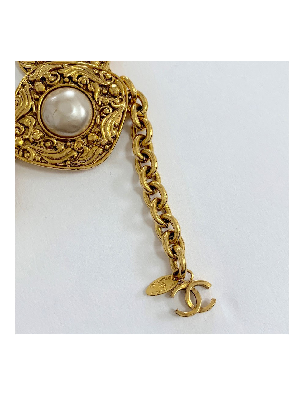 Ceinture CHANEL vintage métal doré et perles