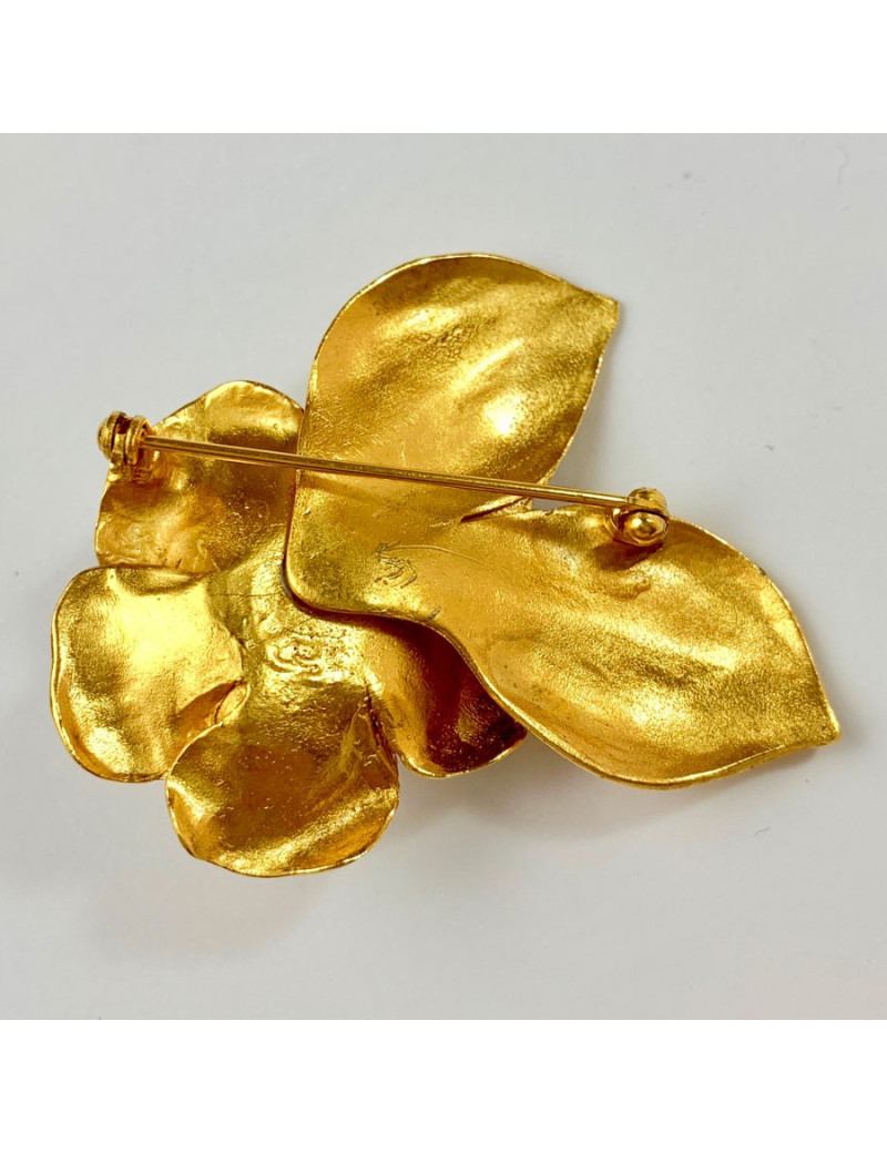 Broche CHANEL "CC" dorée vintage