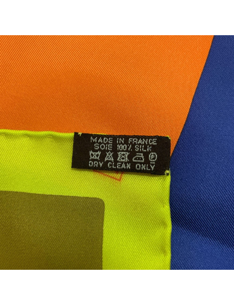 Carré 90 x90 HERMES soie 100%