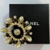 Broche CHANEL perles collection croisière Paris Cuba