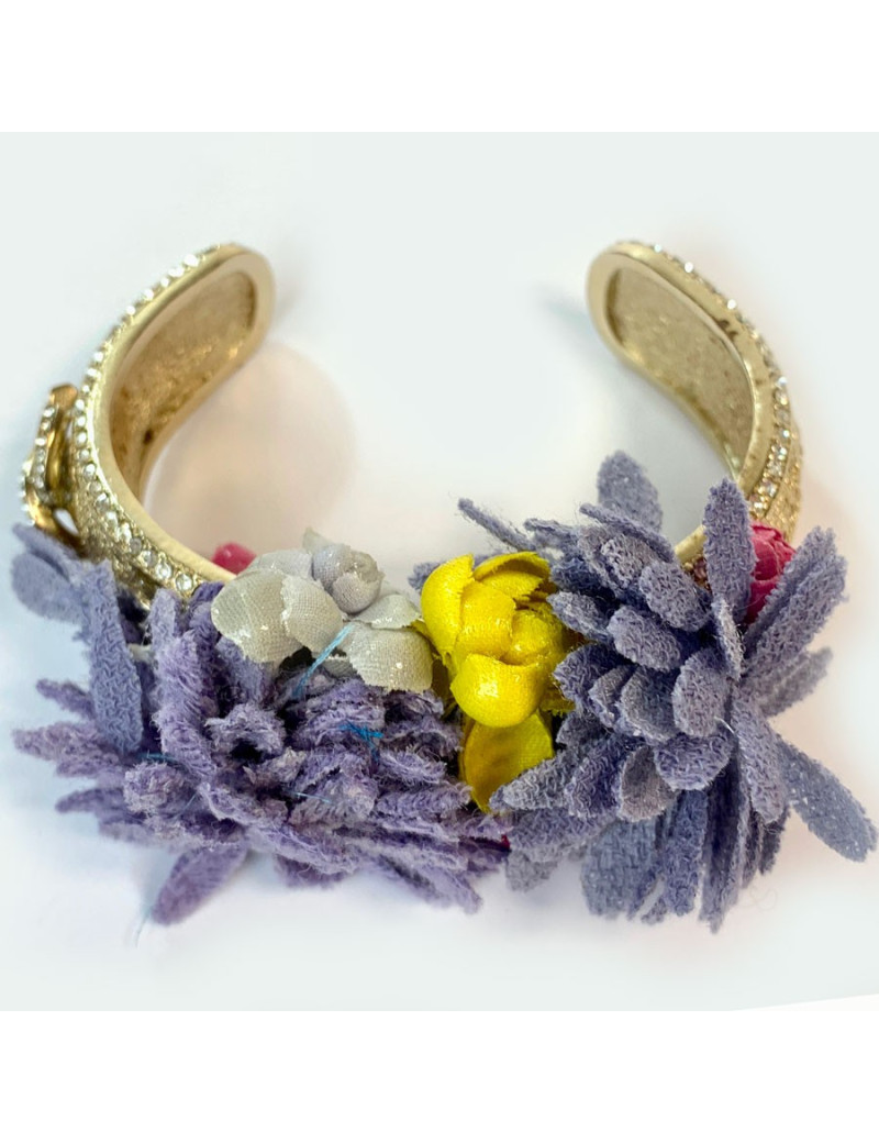 Bracelet CHANEL fleur en métal doré et tissu