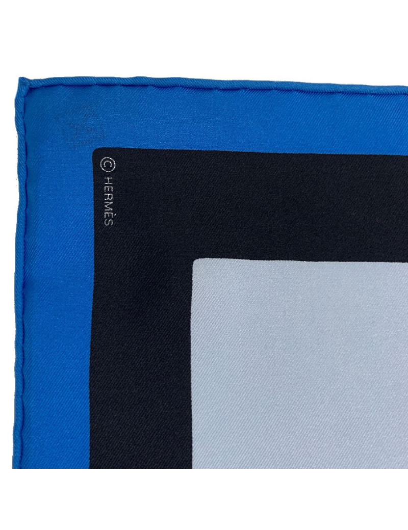 Carré HERMES Zeta de Nathalie Du Pasquier bleu ciel en soie
