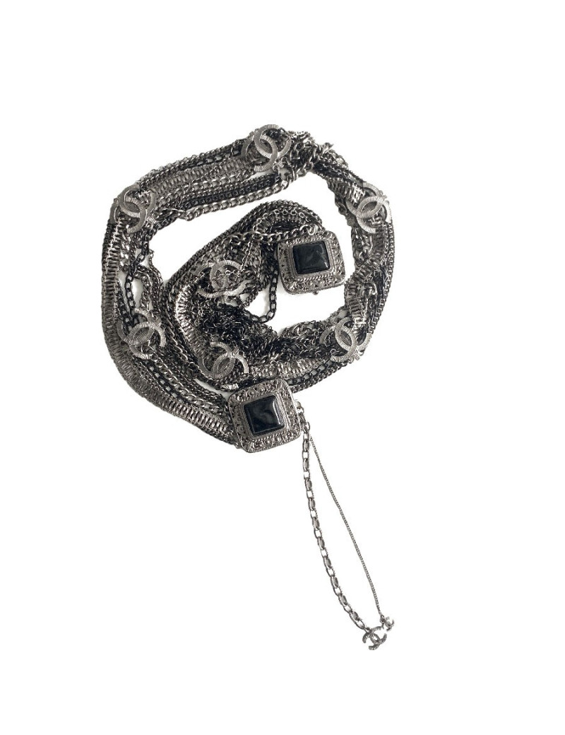 Ceinture CHANEL chaine en métal ruthénium et résine noire