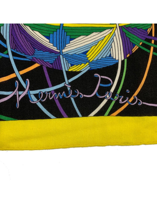 Châle HERMES 'L'Art du Temari' en cachemire et soie jaune