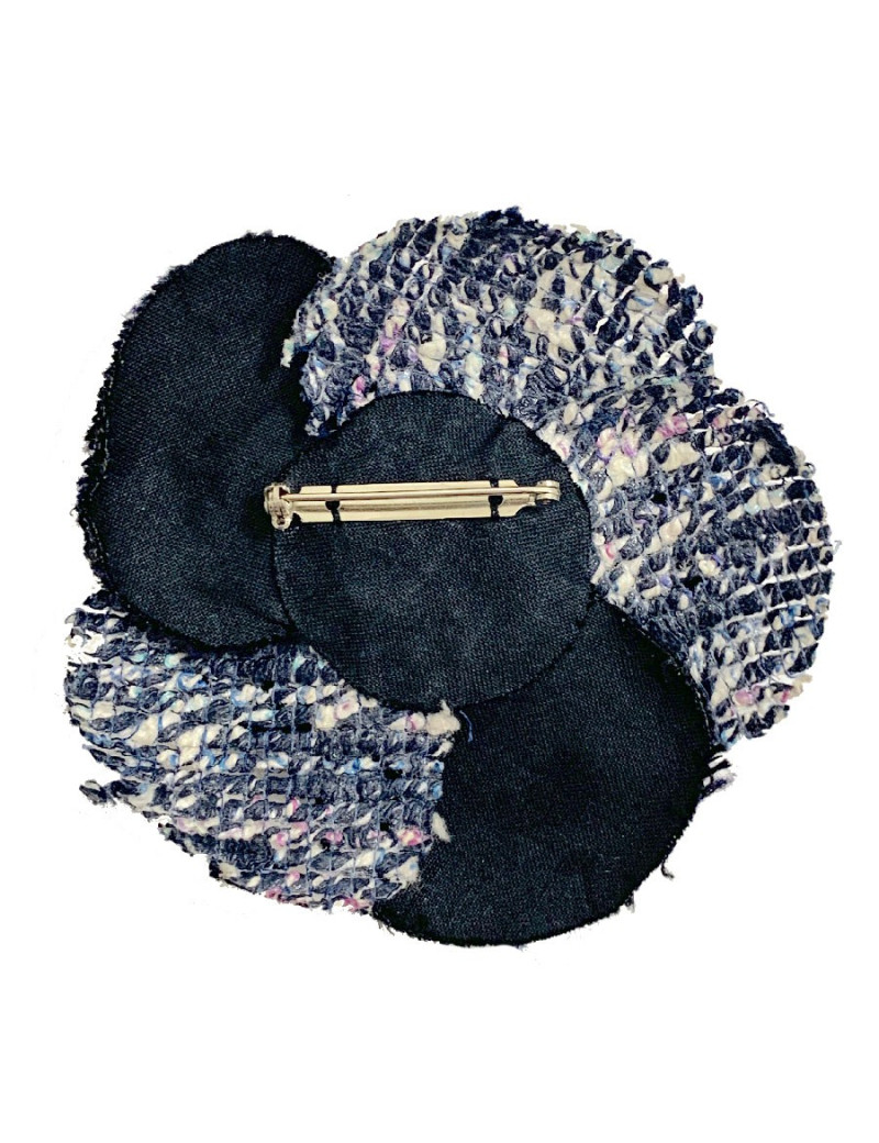 Broche camélia CHANEL  tweed bleu moucheté
