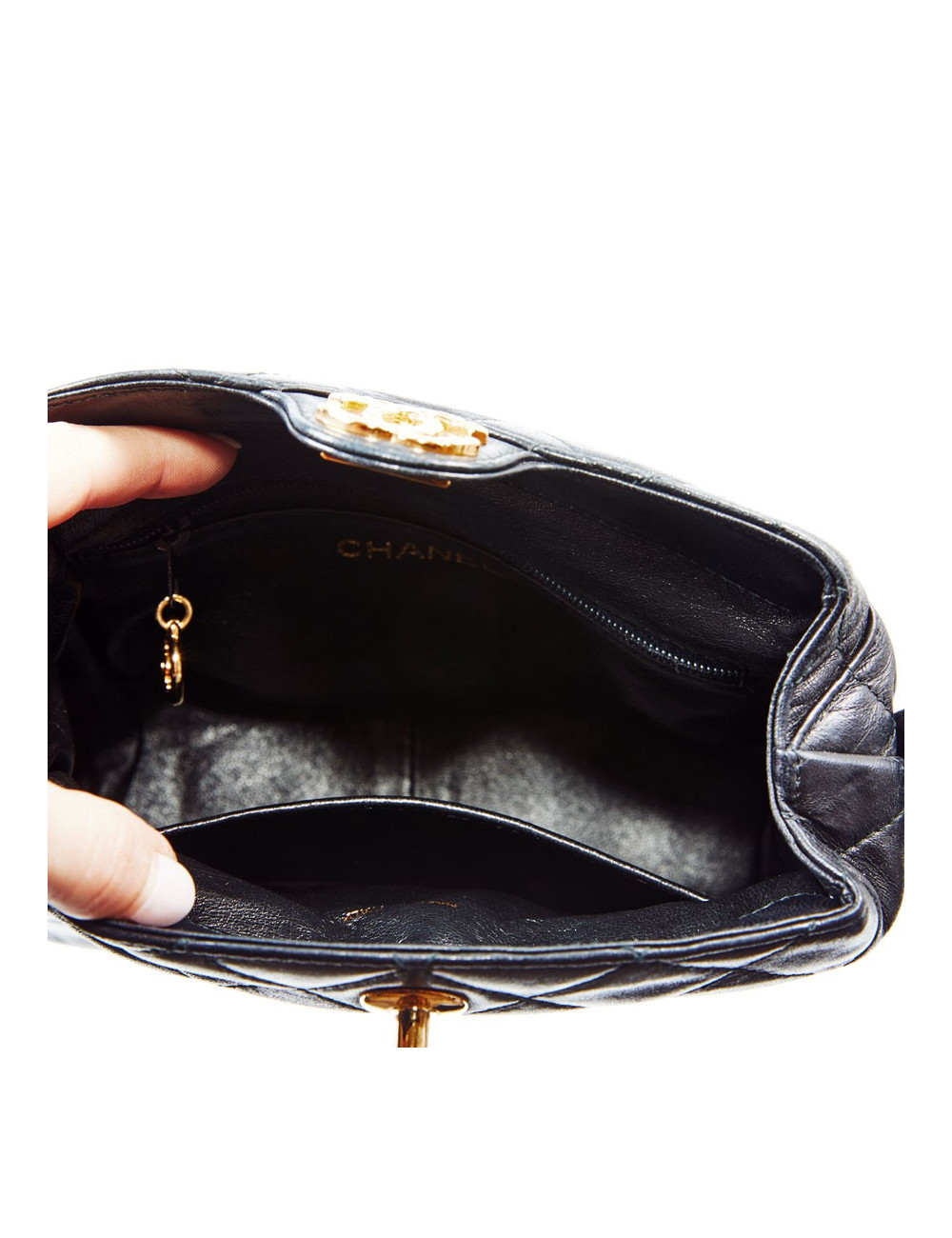 Sac vintage CHANEL cuir matelassé noir