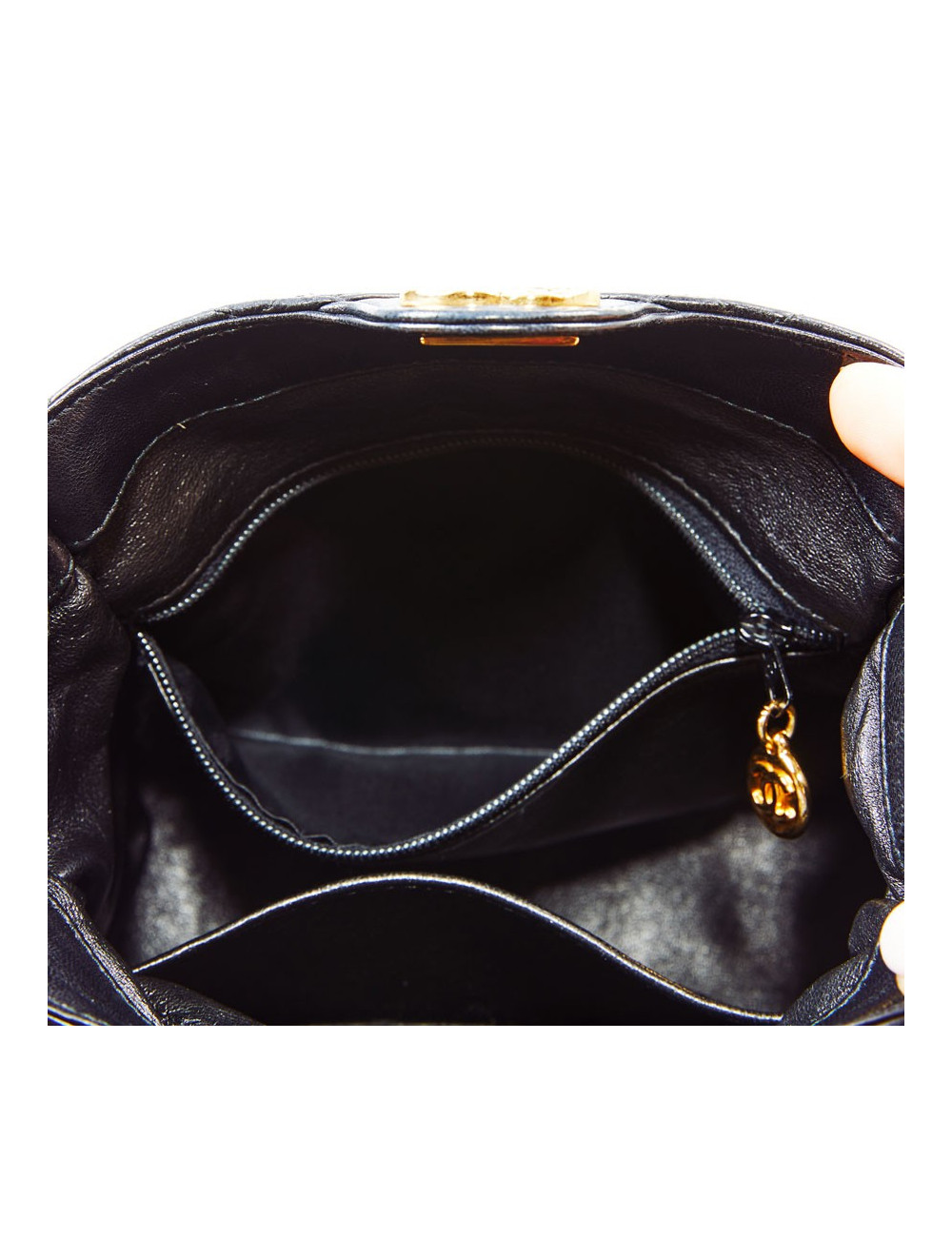 Sac vintage CHANEL cuir matelassé noir