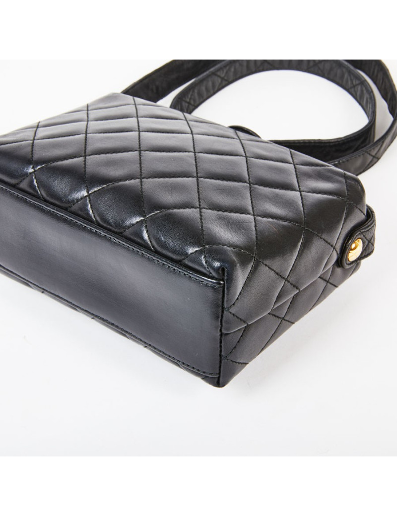 Sac vintage CHANEL cuir matelassé noir