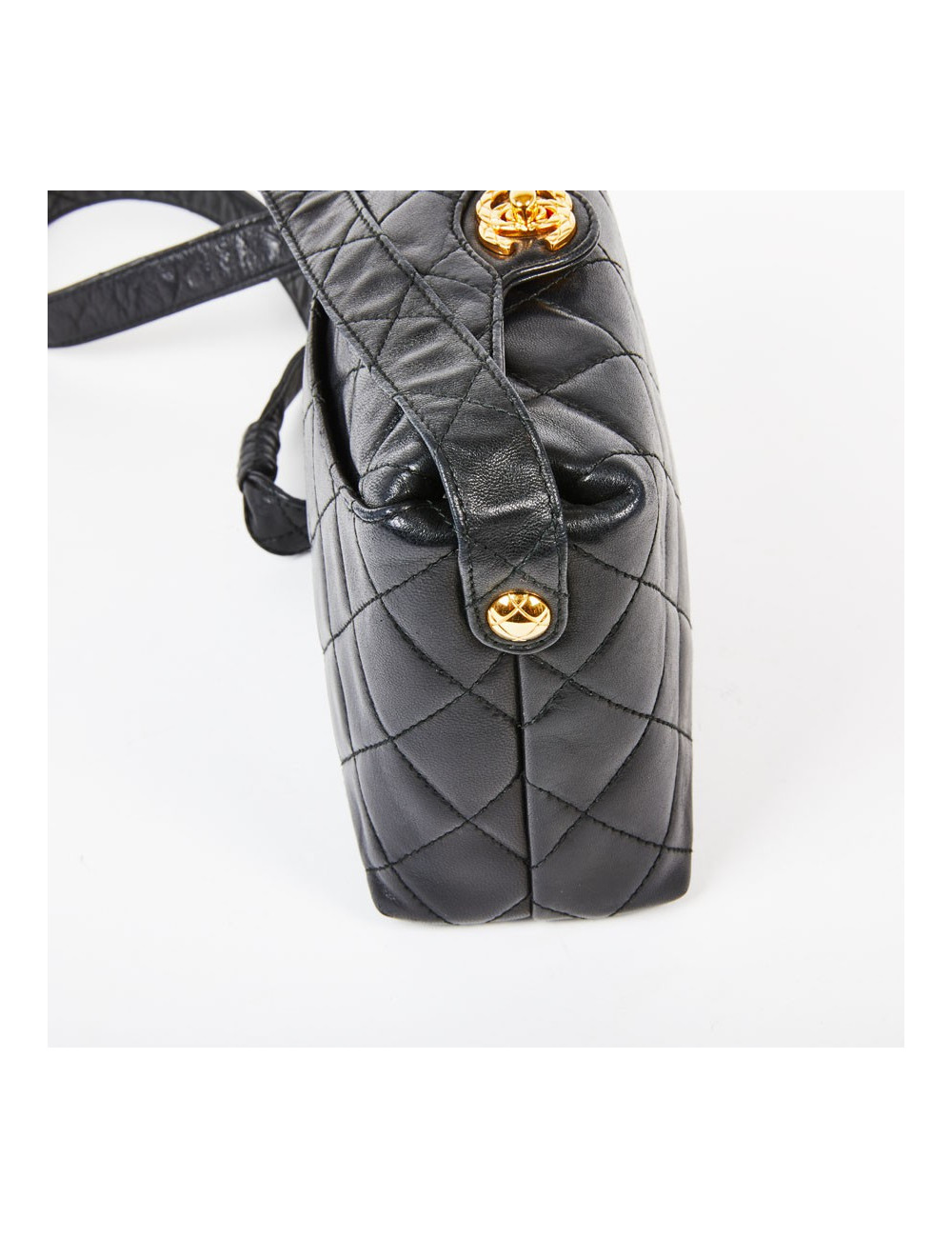 Sac vintage CHANEL cuir matelassé noir