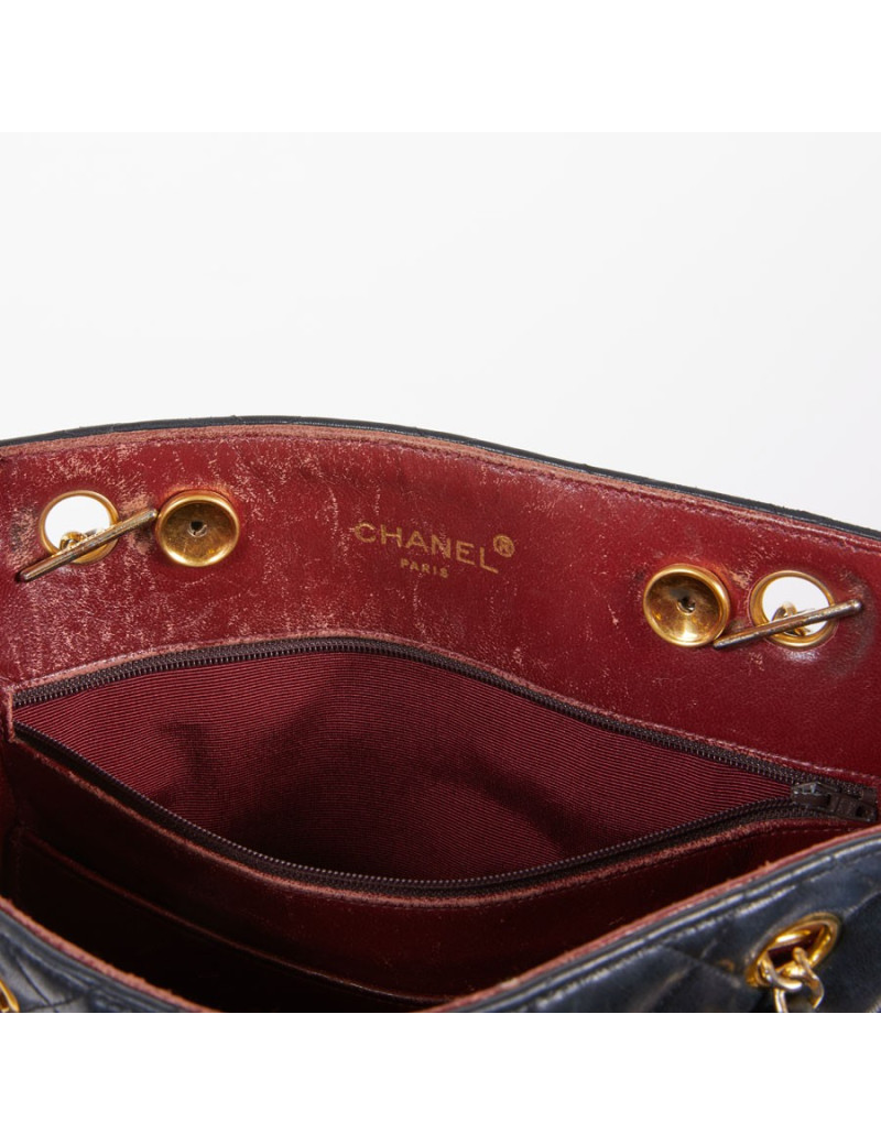 Sac seau CHANEL vintage cuir lisse noir matelassé