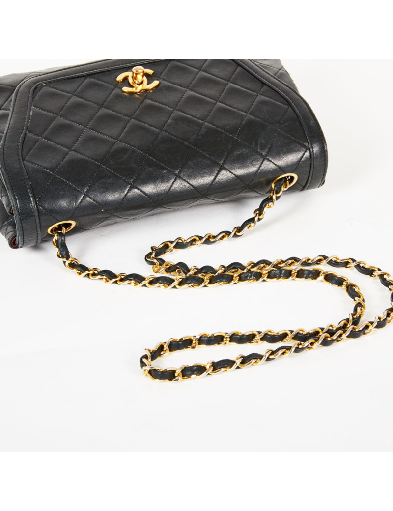 Sac CHANEL cuir lisse noir matelassé