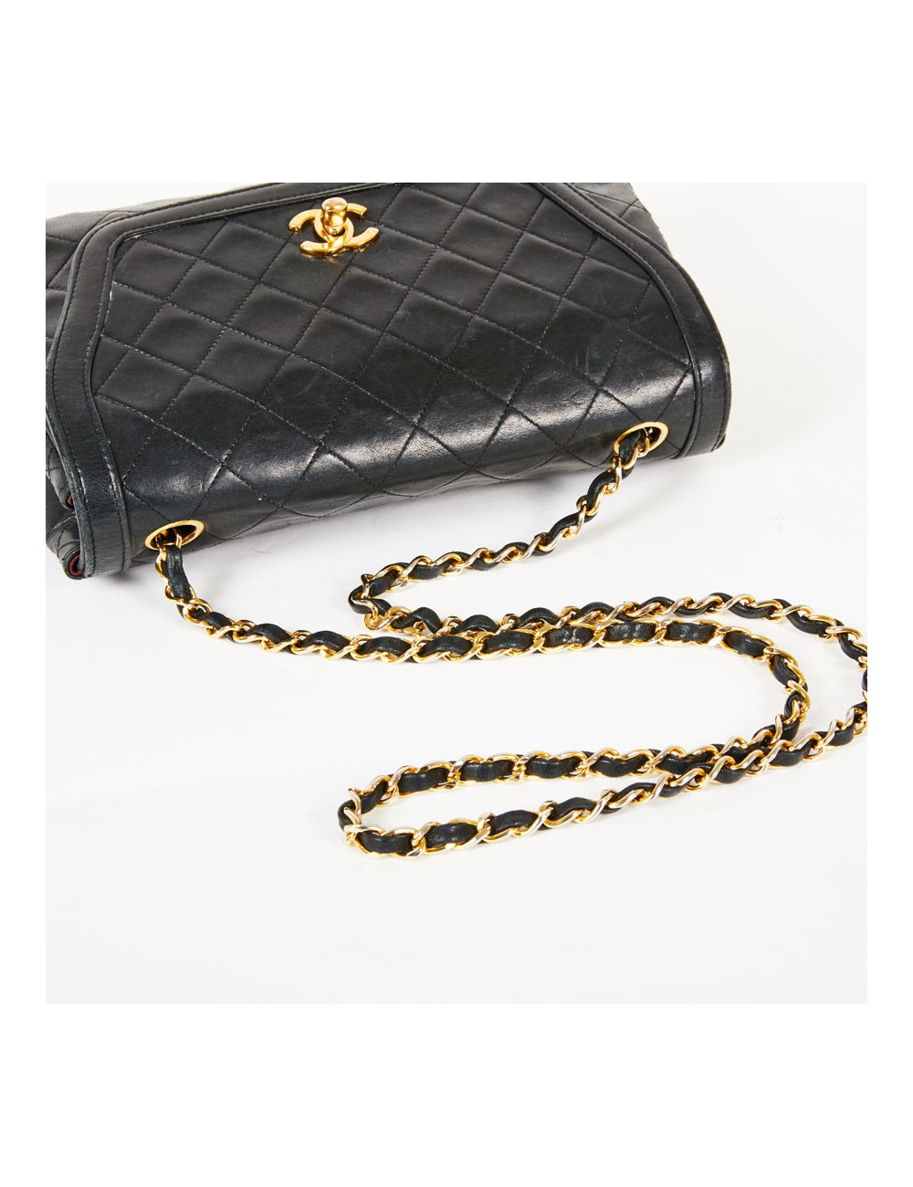 Sac CHANEL vintage cuir lisse noir matelassé