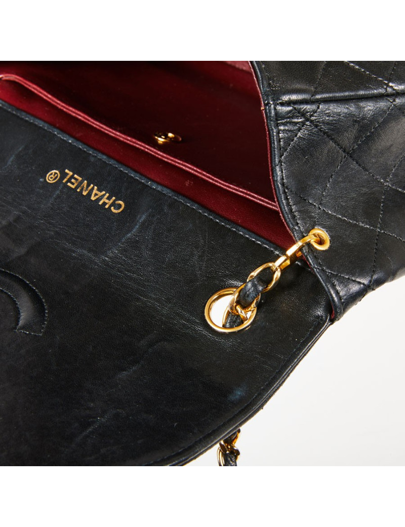 Sac CHANEL cuir lisse noir matelassé