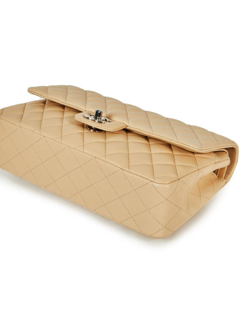 Sac Timeless CHANEL cuir lisse matelassé beige