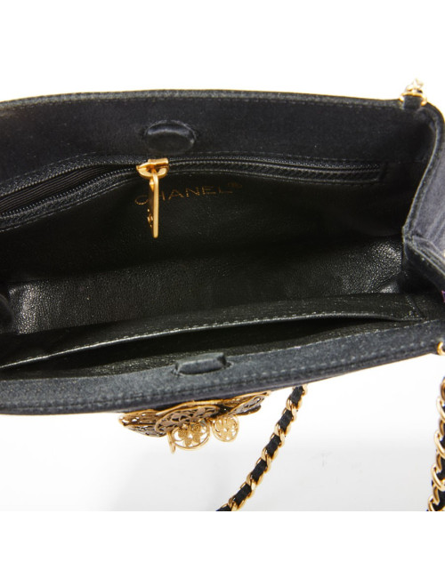Sac du soir CHANEL satin noir et camélia