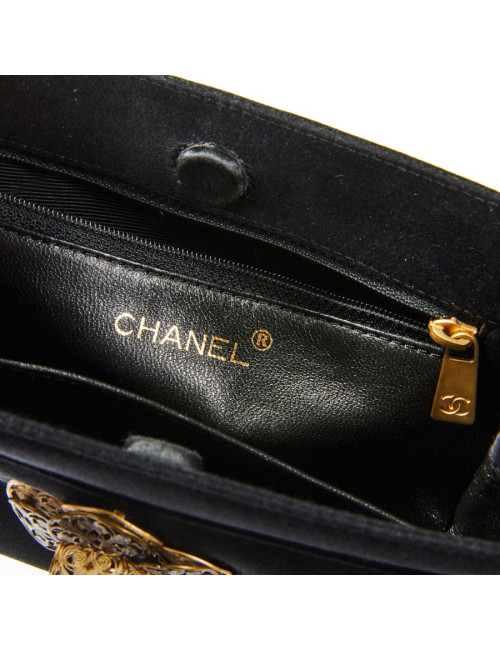 Sac du soir CHANEL satin noir et camélia