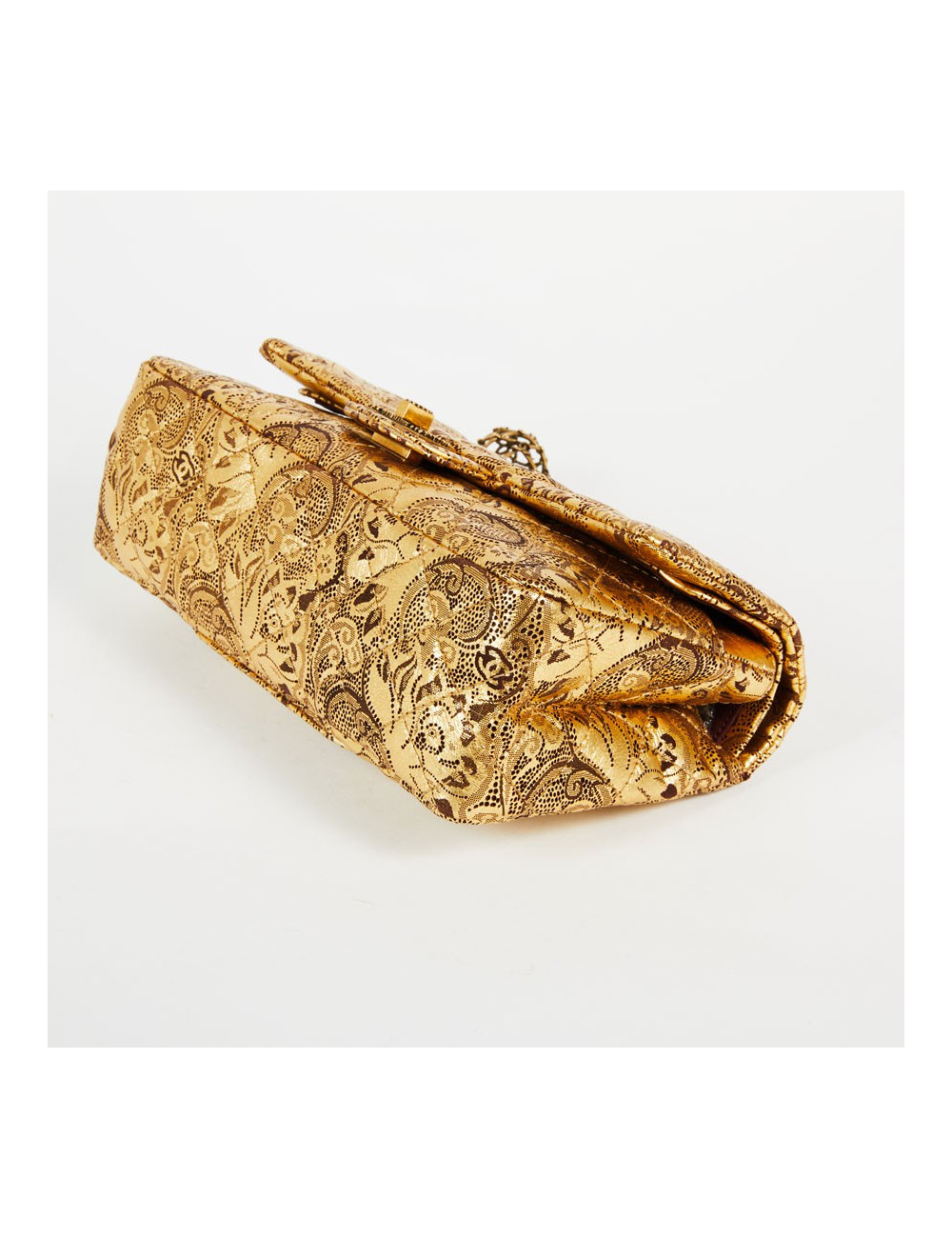 Sac Paris-Moscou CHANEL perforé doré