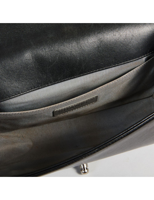 Sac Boy CHANEL cuir d'agneau matelassé noir