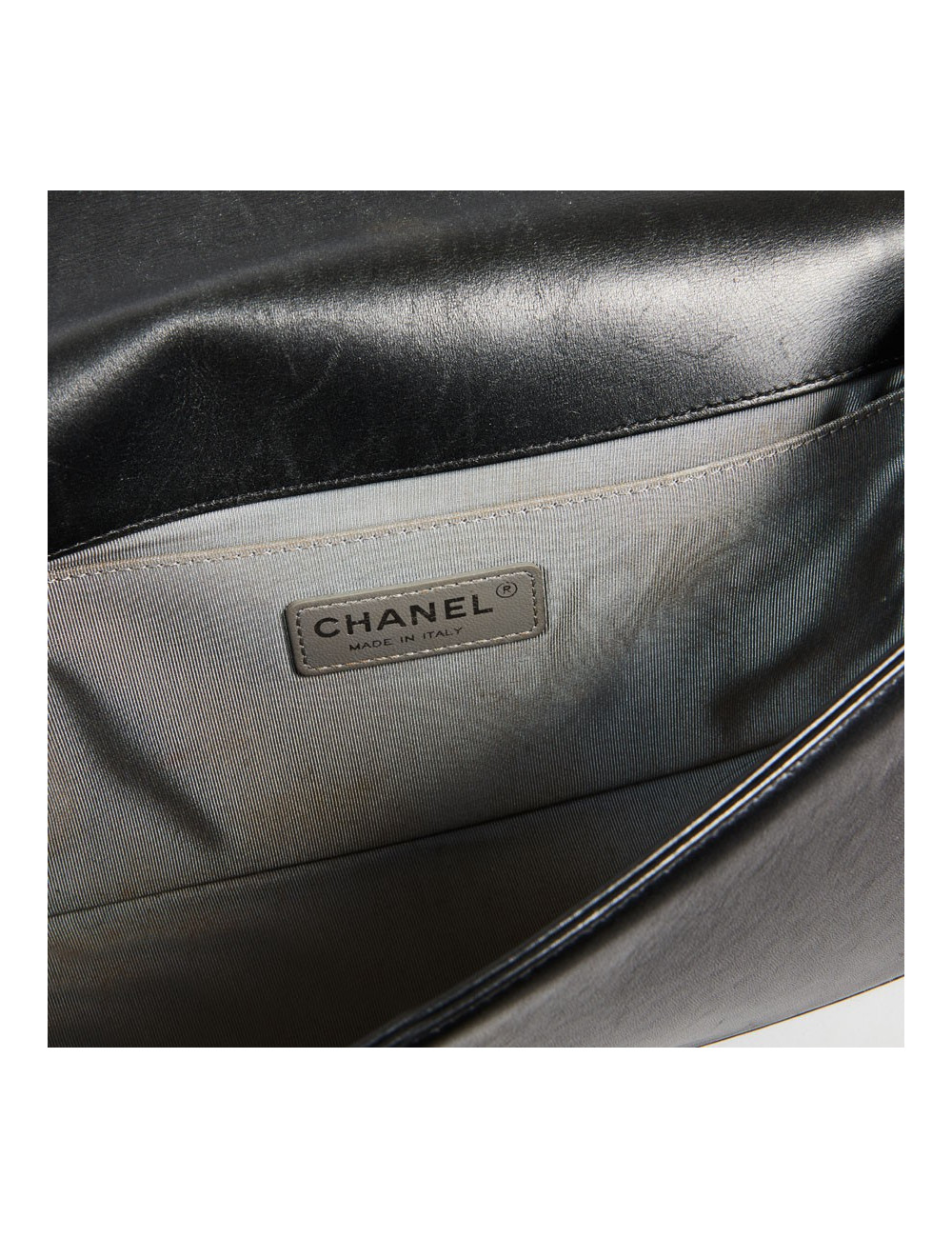 Sac Boy CHANEL cuir d'agneau matelassé noir