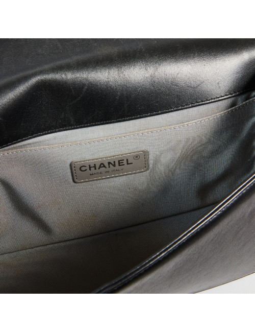 Sac Boy CHANEL cuir d'agneau matelassé noir