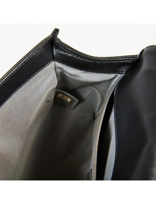 Sac Boy CHANEL cuir d'agneau matelassé noir