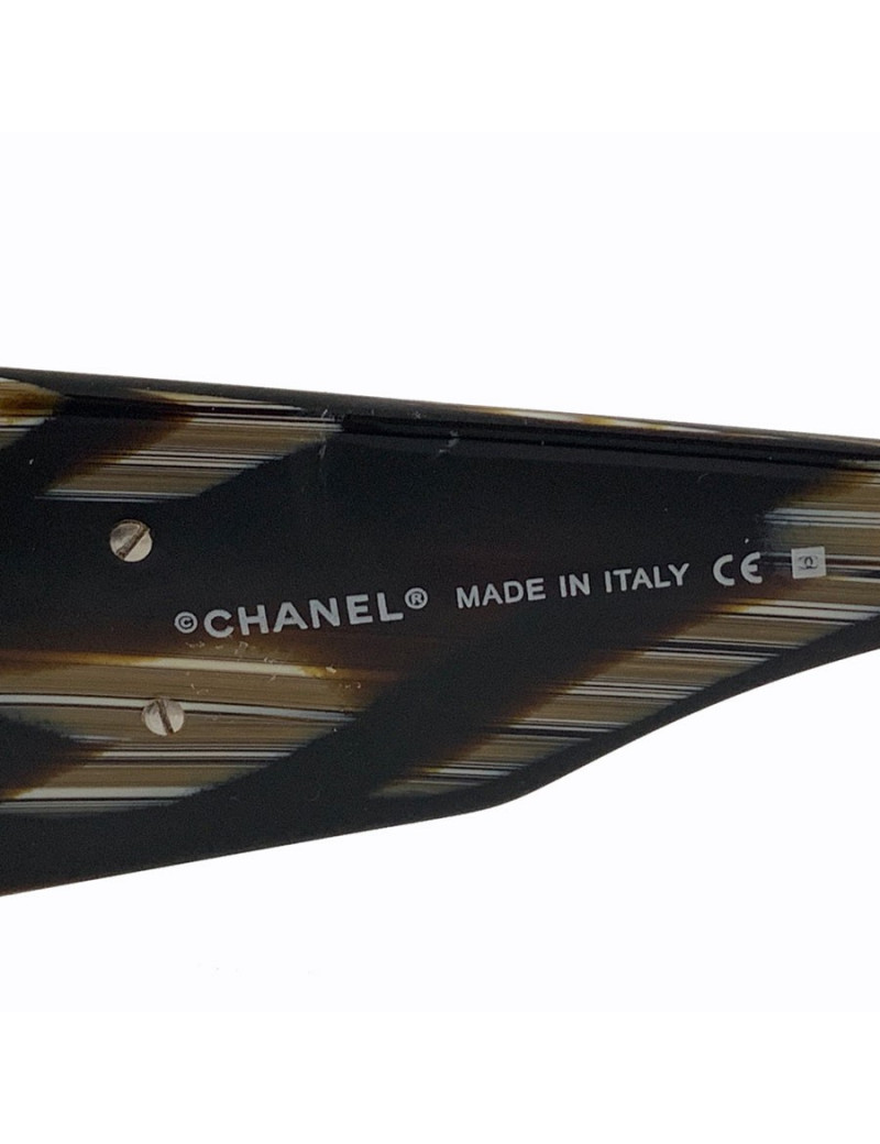 Lunettes de soleil CHANEL noires