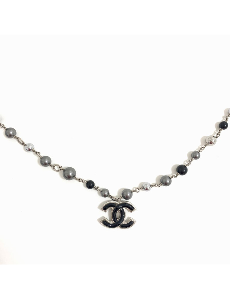 Sautoir CHANEL en perles grises, noires, argentées 