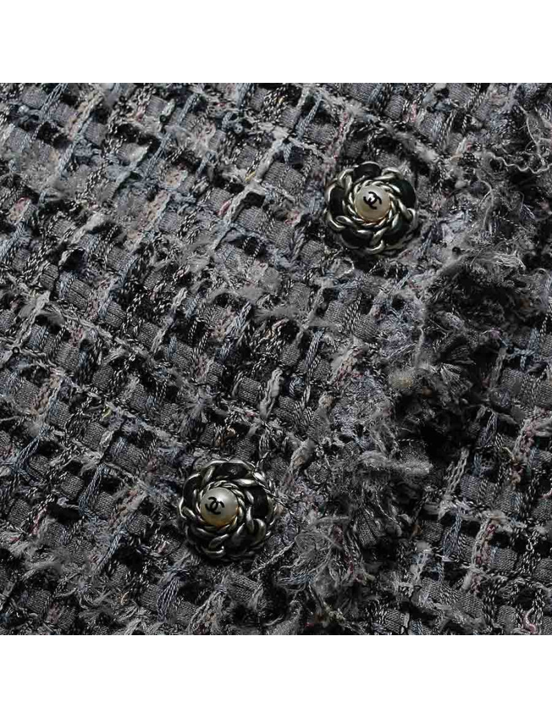 Veste T34 CHANEL en tweed gris avec fils blanc, rose et bleu