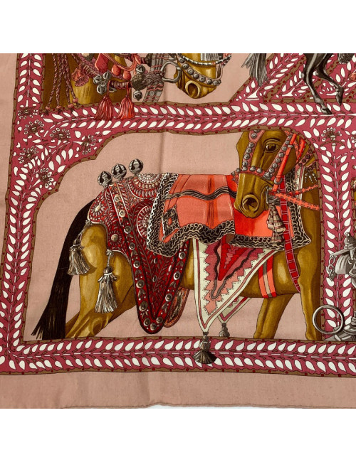 Étole HERMES cachemire et soie La Danse du Cheval Marwari