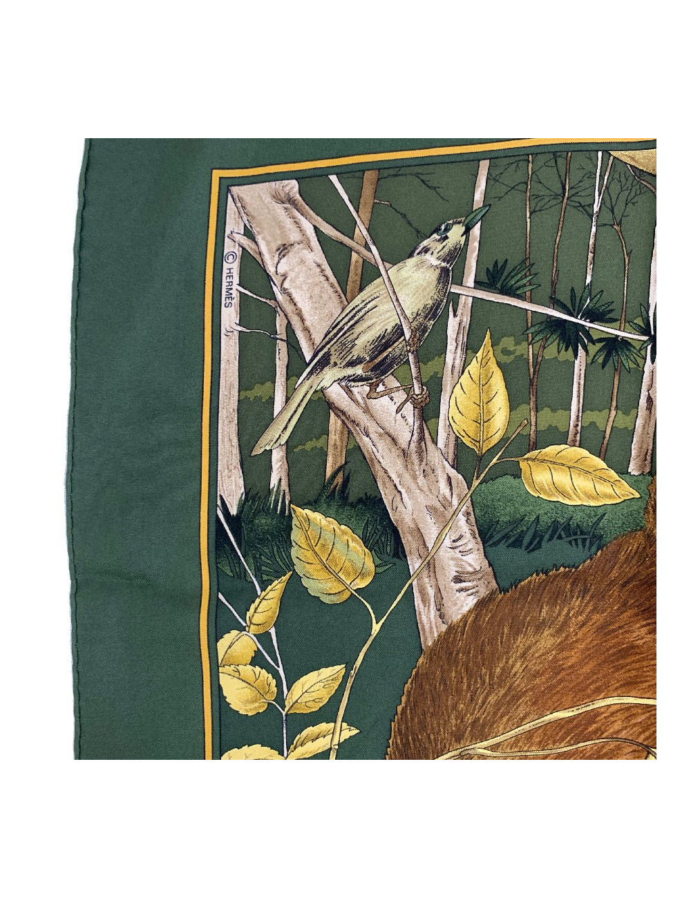 Carré HERMES "Chasse au bois" soie 100%
