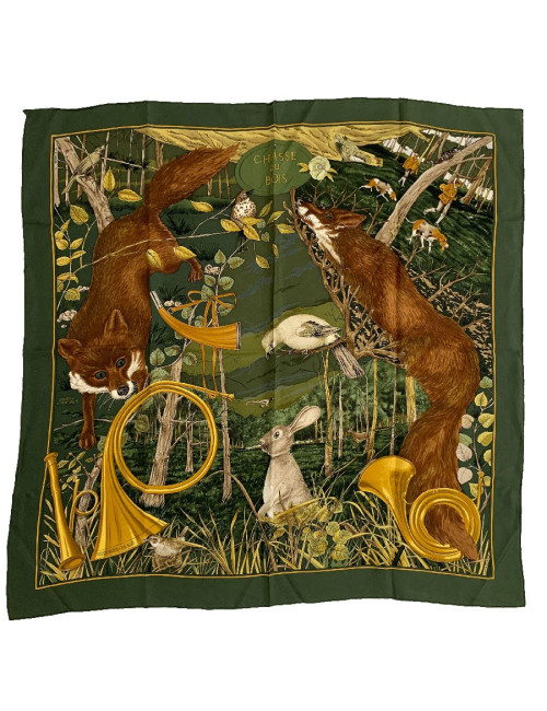 Carré HERMES "Chasse au bois" soie 100%