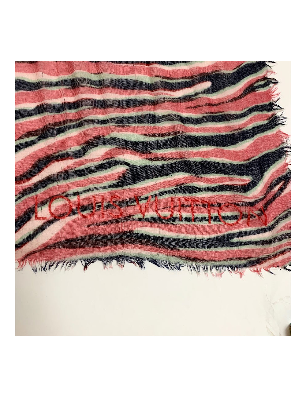 LOUIS VUITTON cashmere shawl